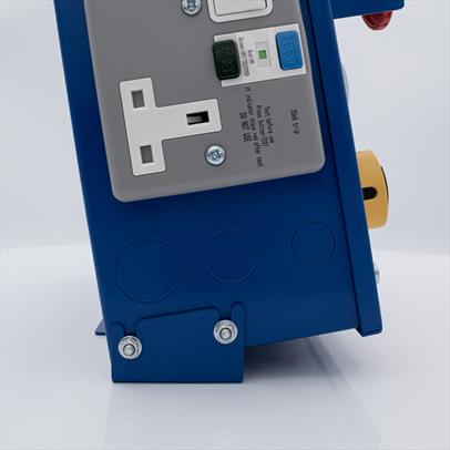 CAR TOP SIDE SHOT CLOSE UP