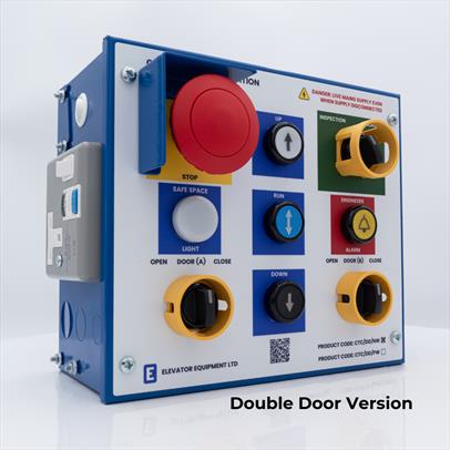 TEXT OVER CAR TOP double door, front on 1000x1000