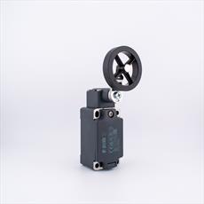 Slow Action, Non-adjustable Pizzato Limit Switch 1NO + 1NC With 50mm Roller Detail Page